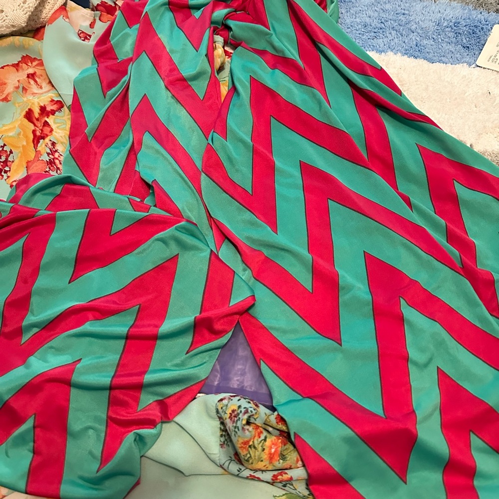 Vibrant Chevron Pattern wide leg pants